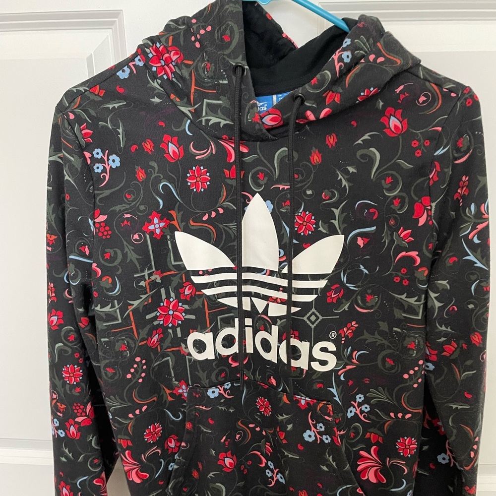2 piece adidas’s set.